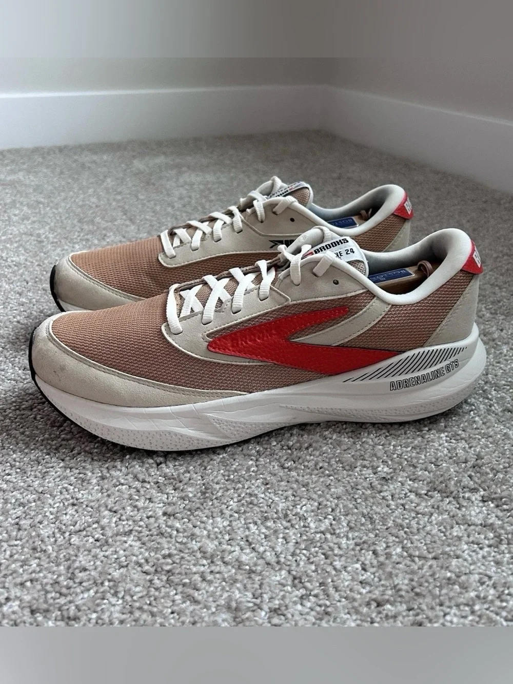 Brooks Adrenaline GTS 24 Men's Size 11.5 D Beige Red Running Shoes 1104371D296